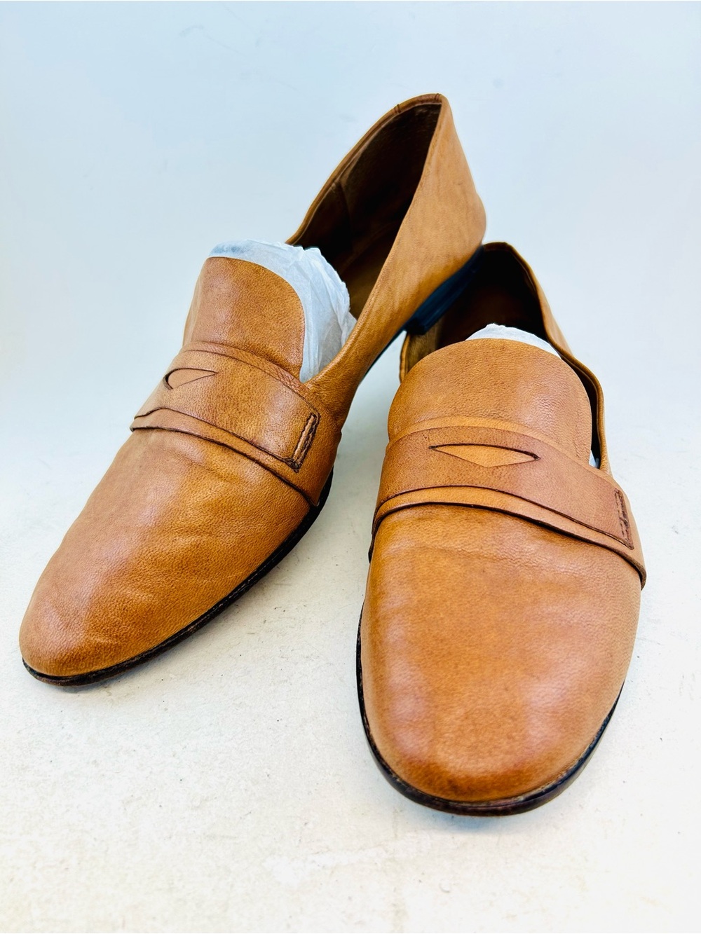 FRYE Camel Tan Terri Buffalo Leather Minimalist Penny Loafers, size 11 M FLAW